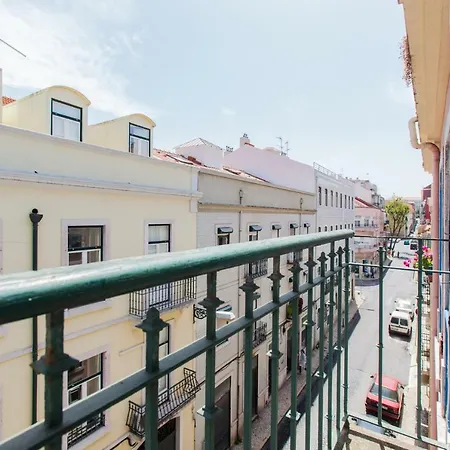 Typical Light Filled Graça Apartment, By Timecooler Appartement *