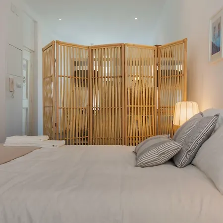 Apartament Typical Light Filled Graca W Ac, By Timecooler *