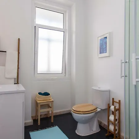 Typical Light Filled Graca W Ac, By Timecooler Apartament Lizbona