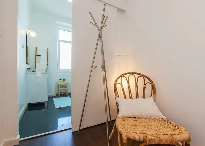 Typical Light Filled Graca W Ac, By Timecooler Διαμέρισμα Lisboa