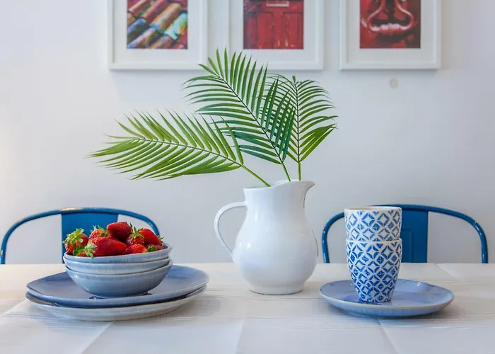 Typical Light Filled Graca W Ac, By Timecooler Διαμέρισμα