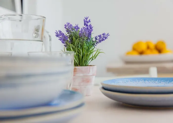 Daire Typical Light Filled Graca W Ac, By Timecooler