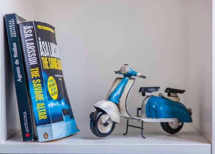 Daire Typical Light Filled Graca W Ac, By Timecooler Lisboa